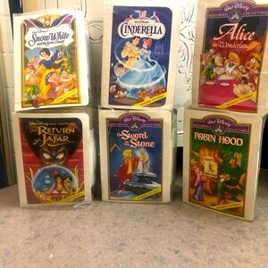 McDonald’s Happy Meal 90’s Disney Figures.